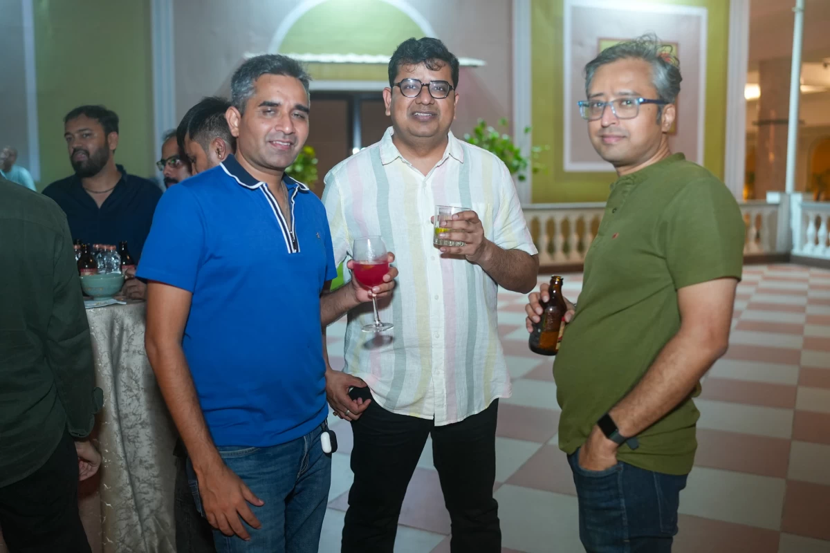 Cocktail Dinner with Drinks in Goa by SOS Party for Corporate Events